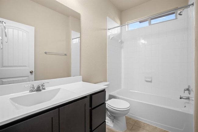 Building Photo - 16440 Pienza Dr