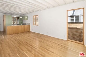 Building Photo - 1118 Idaho Ave