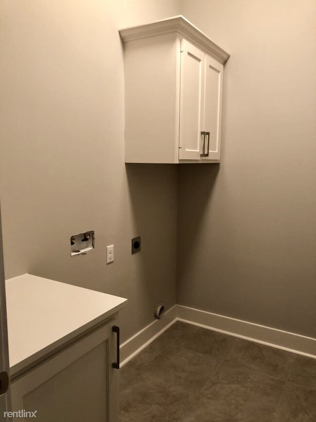 Building Photo - 3 br, 2 bath House - Dutchtown Meadows