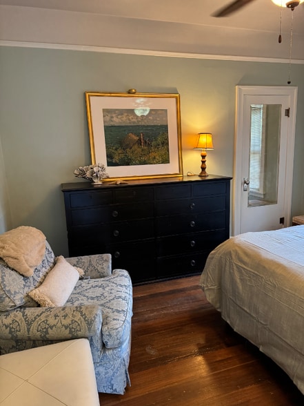 Building Photo - 1022 W 19th Ave