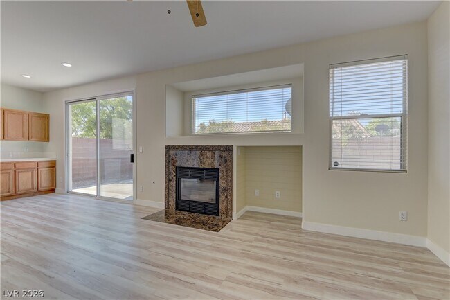 Building Photo - 10517 W Pergola Peak Ave