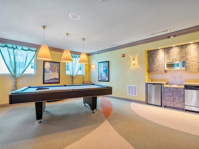 Building Photo - 9172 Collins Ave