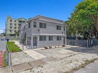 Building Photo - 600 NW 25th Ct