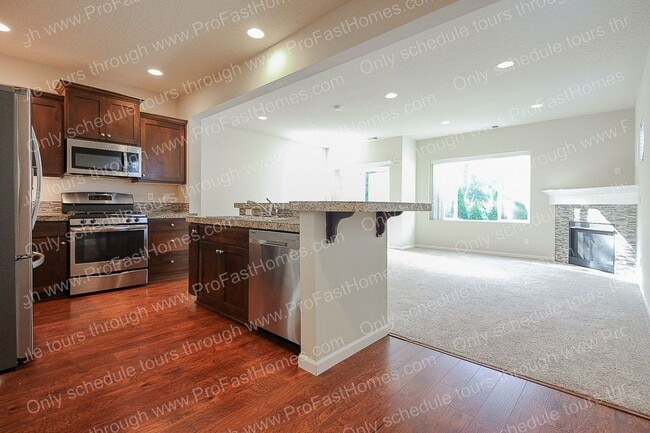 Building Photo - 6300 SE Imagine Way