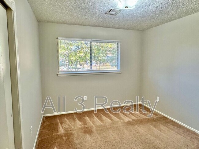 Building Photo - 6204 Lycoming Rd