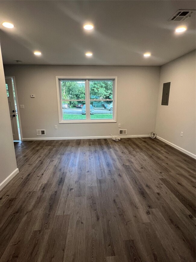 Building Photo - 1169 NY-17A