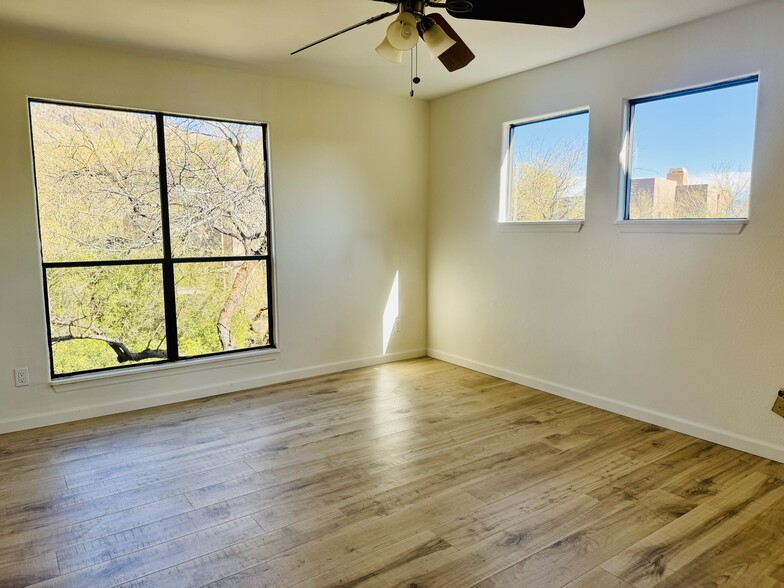 Living Room - 6655 N Canyon Crest Dr