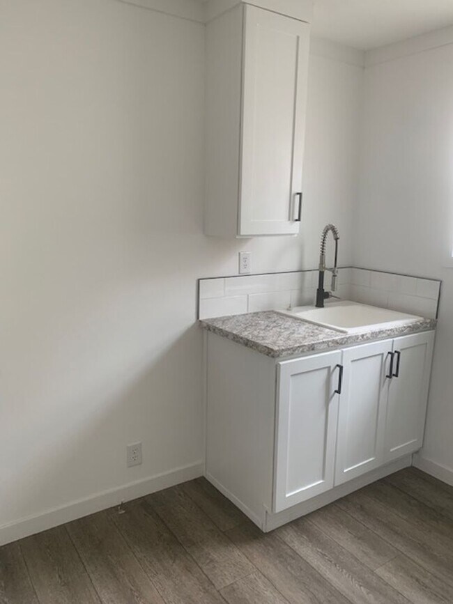 Building Photo - 561 Morris Bridge Rd