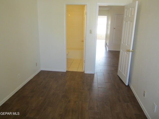 Building Photo - 11804 Kings Arms Ct