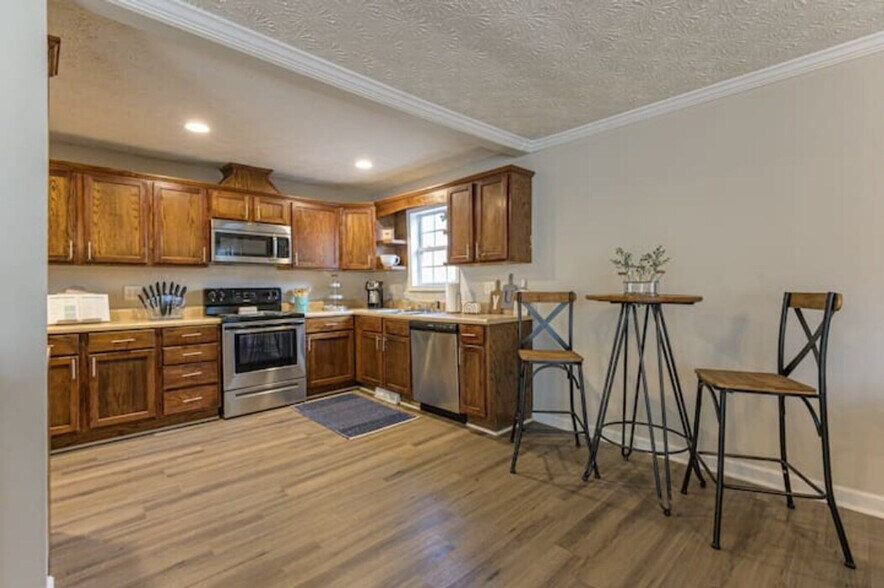 Building Photo - 56 Arrowhead Dr