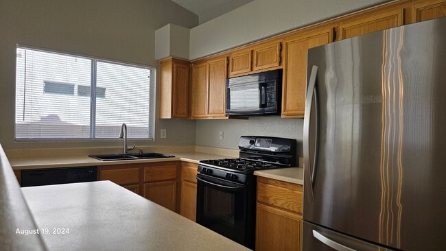 Building Photo - Gorgeous 3Bed/2Bath, 1-Story Home w/ Private Pool located in the Henderson -Move In Now — Enjoy R...