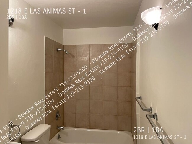 Building Photo - 1218 E Las Animas St