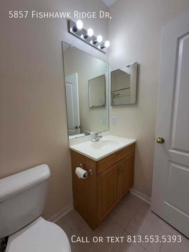 Building Photo - 5857 Fishhawk Ridge Dr