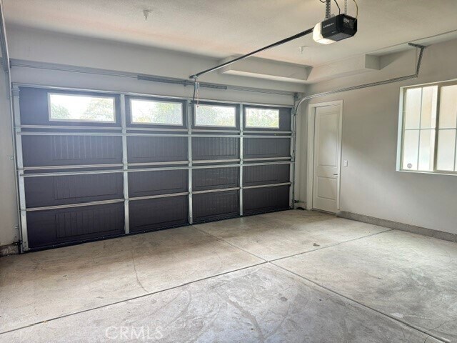 Building Photo - 9042 Rancho Real Rd