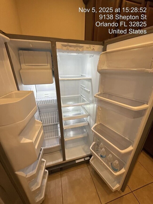 Building Photo - Beautiful Spacious 3 bed 2.5 bath Home in ...