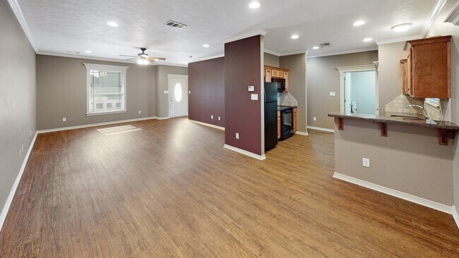 Building Photo - 2830 Horseback Dr