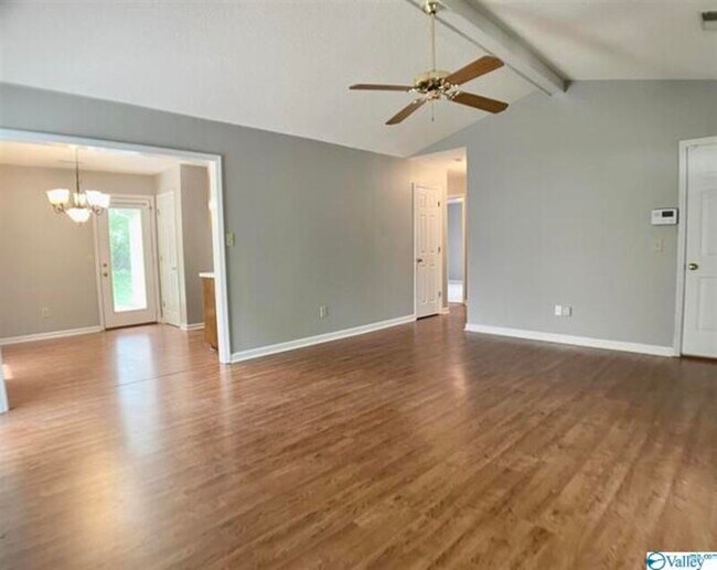 Building Photo - 158 Hollington Dr NE