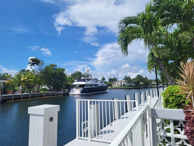 Building Photo - 137 Golden Isles Dr