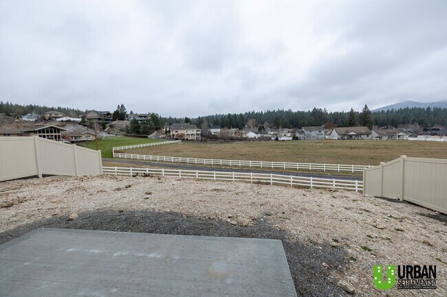 Building Photo - 12406 E Dickens Ln