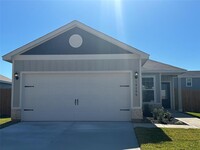 Building Photo - 16434 Blossom Grv Dr