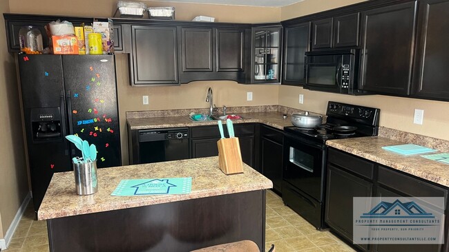 Building Photo - 182 Forestbrook Dr