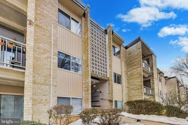 Building Photo - 12307 Braxfield Ct