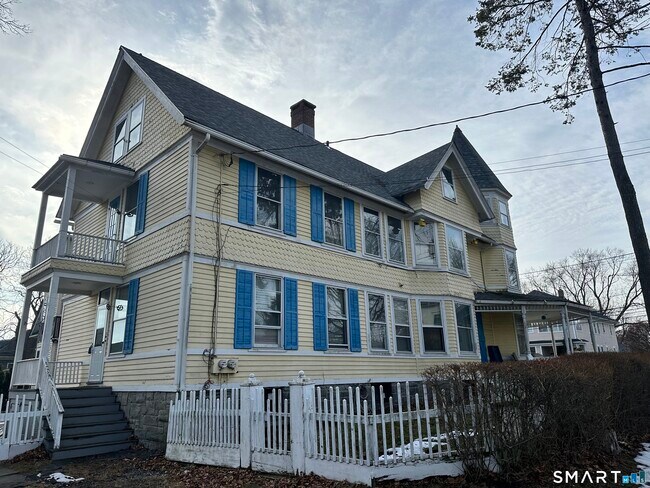 Building Photo - 118 Ellsworth St