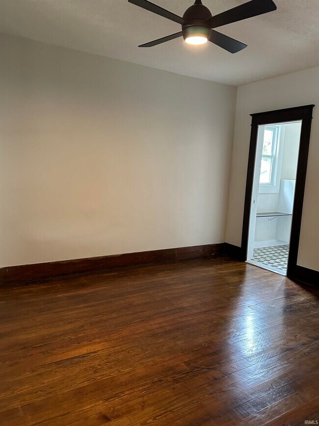 Building Photo - 509 N Indiana St