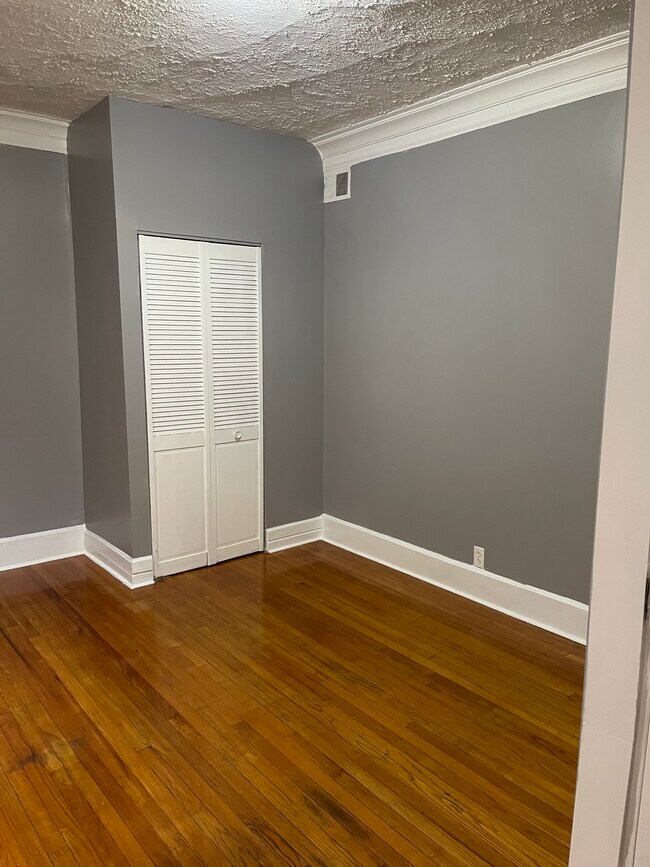 Building Photo - 8040 S Evans Ave