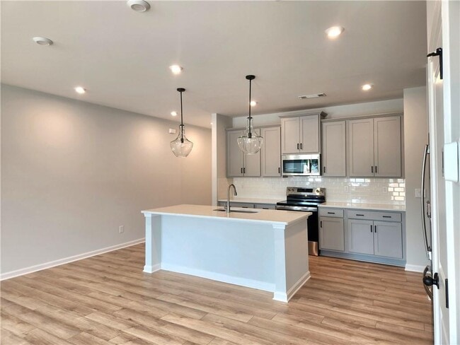 Building Photo - 848 Leraes Way