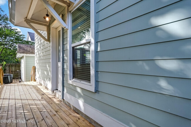 Building Photo - 1228 Willow Ct