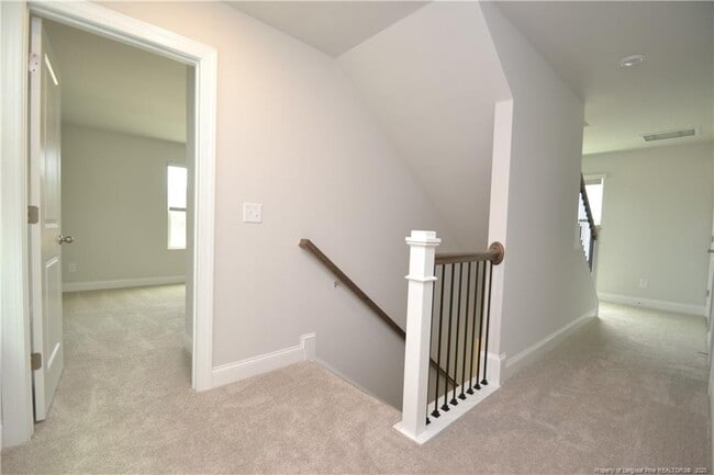 Building Photo - 817 Portland Rose Dr