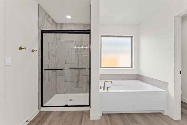 Building Photo - 2033 Gulf Pr Ln