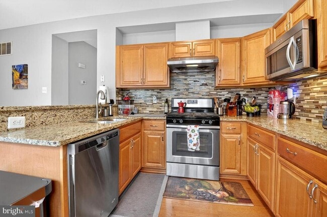Building Photo - 4093 Fountainside Ln