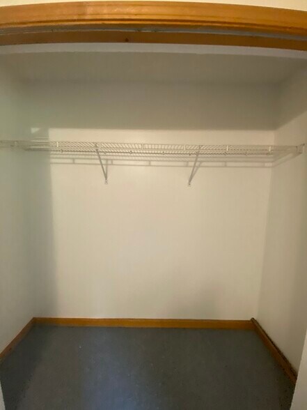 Building Photo - 10 Dumas Dr