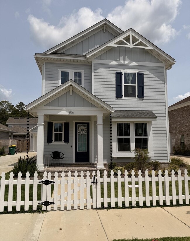 Building Photo - 206 Red Deer Run