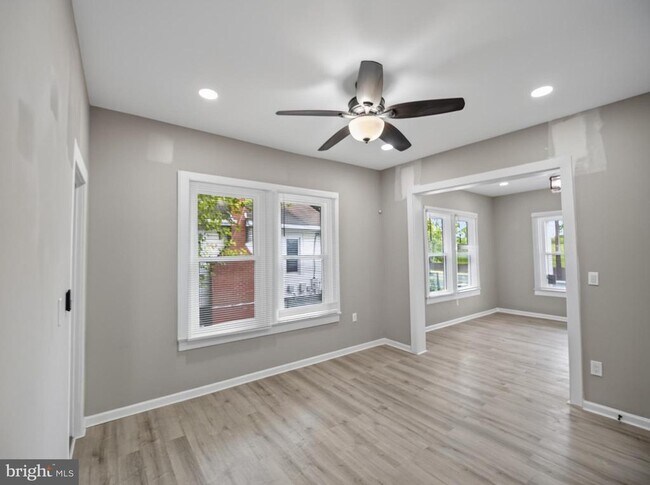 Building Photo - 6008 Addison Rd