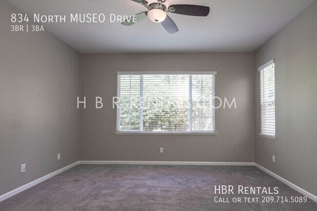 Building Photo - 834 N MUSEO Dr