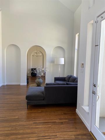 Building Photo - 4008 Naples Dr