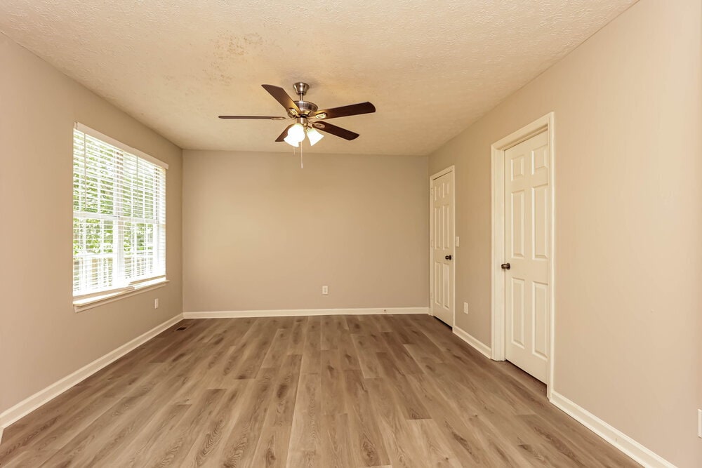 Building Photo - 1610 Cedar Tree Ln