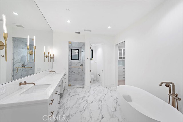 Building Photo - 2340 Crestview Dr