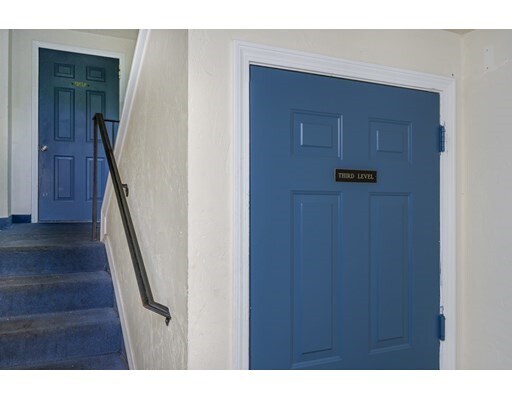 Building Photo - 11 Gibbs St