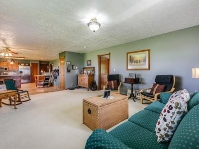 Main Floor family room 1 - 5501 Martell Rd