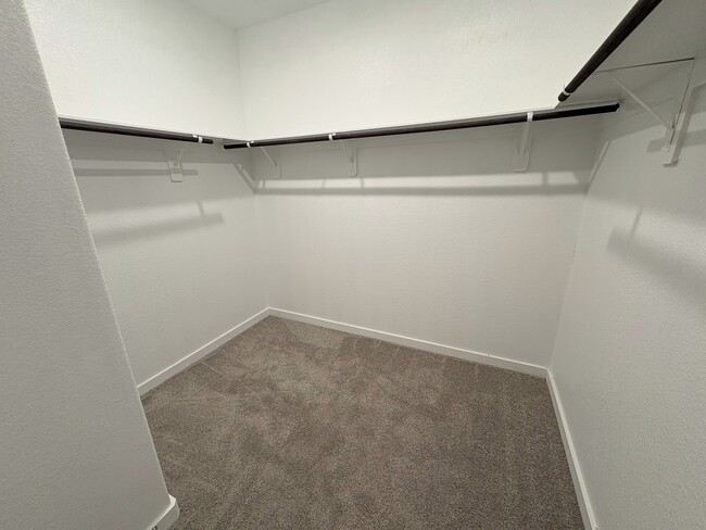 Master closet - 1507 Red Acer Dr