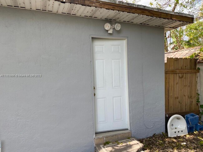 Building Photo - 1319 NW 68th St