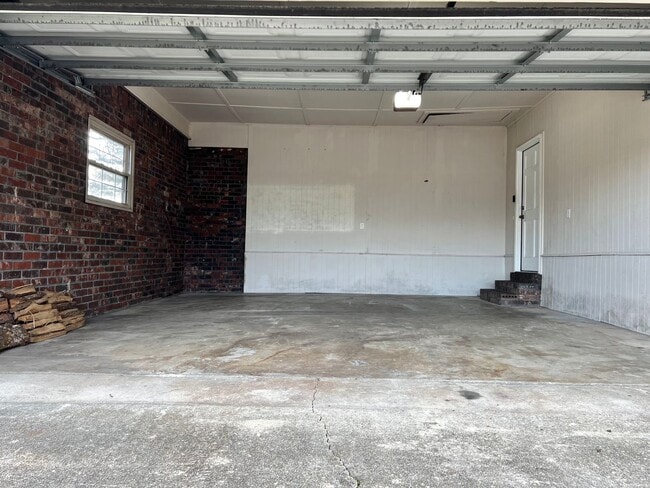 Building Photo - 895 Marion Anderson Rd