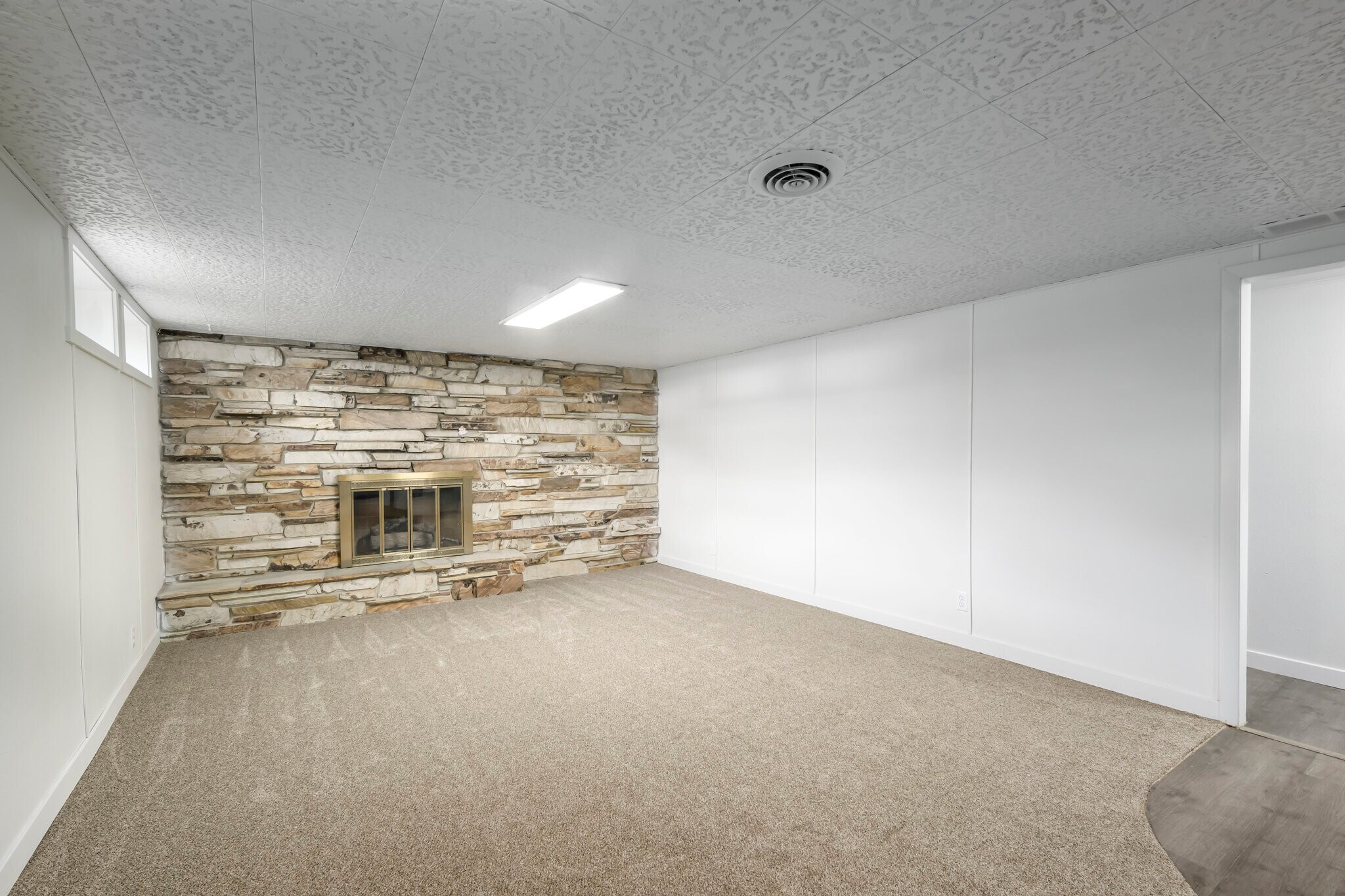 Building Photo - 547 N 650 E