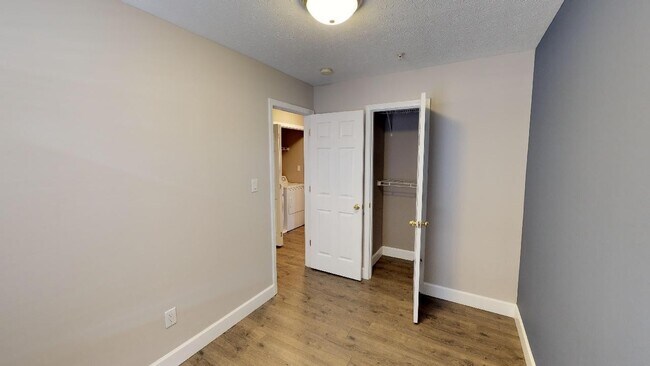 Building Photo - $995 PER BEDROOM! 3BR/2BA Condo Near UTK, ...