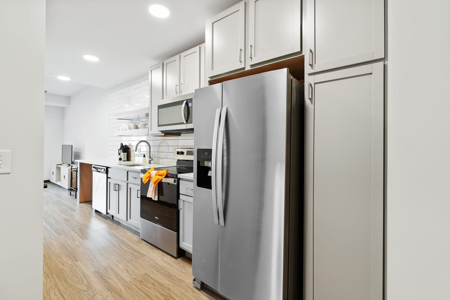 Building Photo - 423 E Michigan St