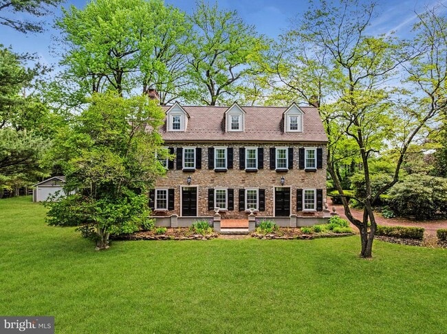 Primary Photo - 209 N Bellevue Ave
